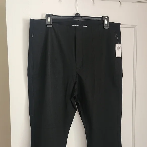Old Navy Women's NWT Extra High Rise Polished Pixie Pants - Picture 2 of 14